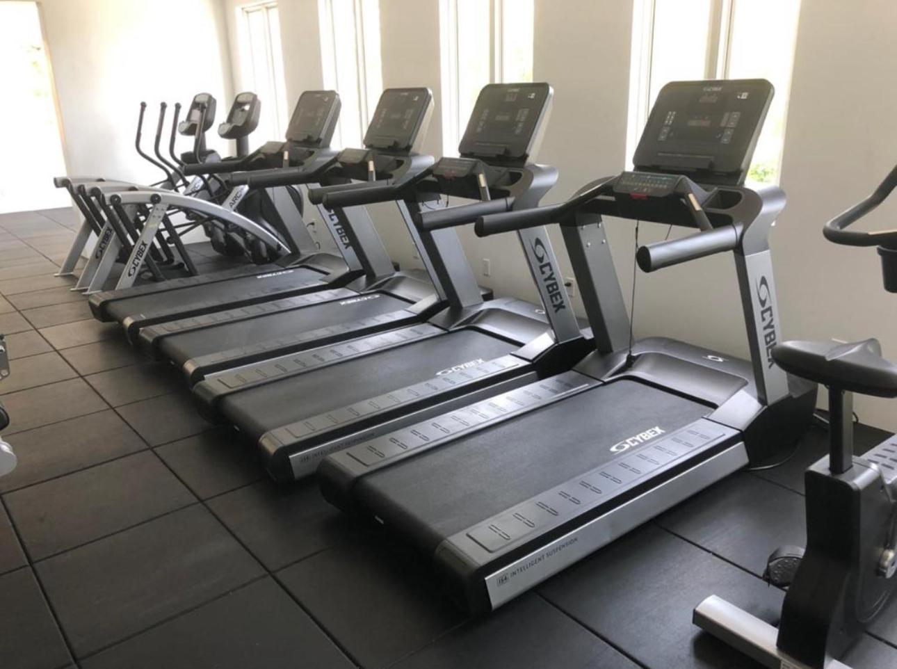 Westmoreland Hills - Mount Standfast - St James - Full Gym Membership Saint James Exterior foto